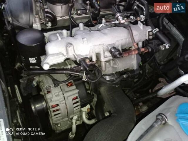 Чорний Ауді Ку 5, об'ємом двигуна 2 л та пробігом 178 тис. км за 13400 $, фото 48 на Automoto.ua