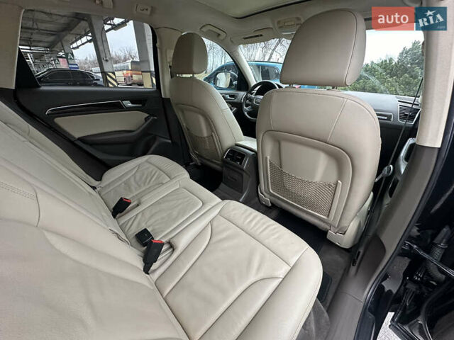 Чорний Ауді Ку 5, об'ємом двигуна 2 л та пробігом 236 тис. км за 13999 $, фото 29 на Automoto.ua