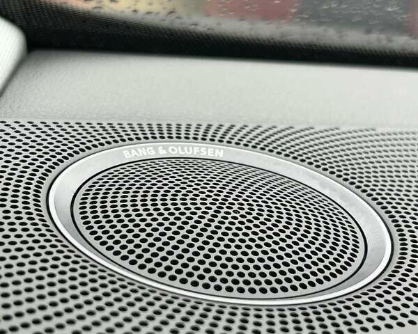 Черный Ауди Ку 5, объемом двигателя 2 л и пробегом 247 тыс. км за 15500 $, фото 25 на Automoto.ua