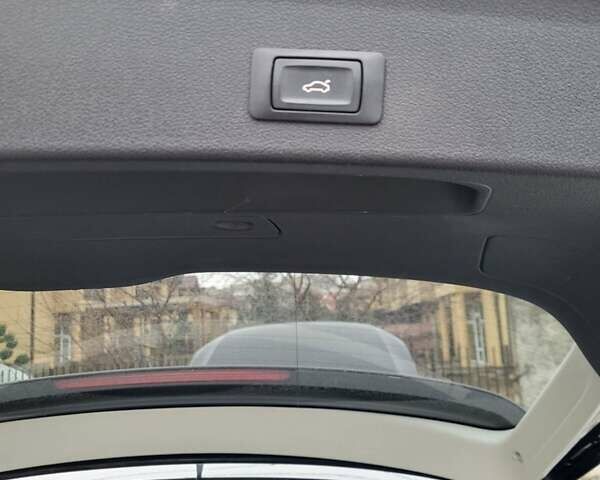 Черный Ауди Ку 5, объемом двигателя 1.98 л и пробегом 137 тыс. км за 16000 $, фото 28 на Automoto.ua