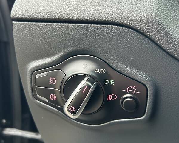 Черный Ауди Ку 5, объемом двигателя 2 л и пробегом 247 тыс. км за 15500 $, фото 27 на Automoto.ua