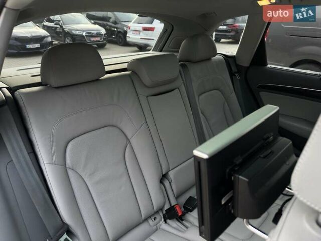 Черный Ауди Ку 5, объемом двигателя 2 л и пробегом 216 тыс. км за 15900 $, фото 60 на Automoto.ua