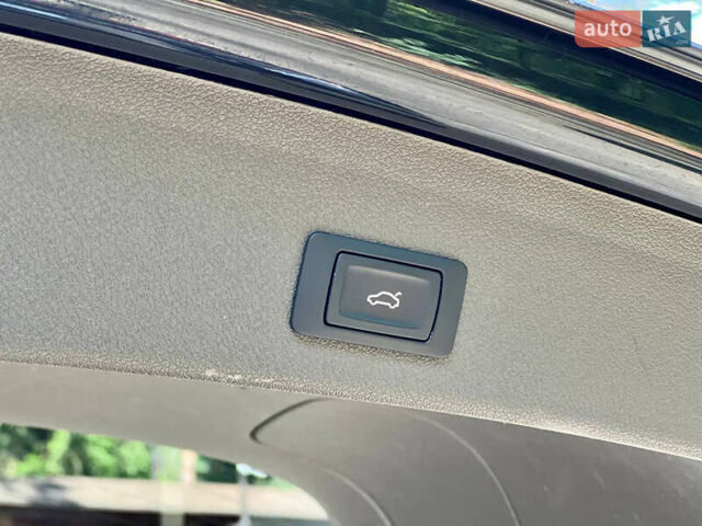 Черный Ауди Ку 5, объемом двигателя 1.98 л и пробегом 217 тыс. км за 14500 $, фото 9 на Automoto.ua