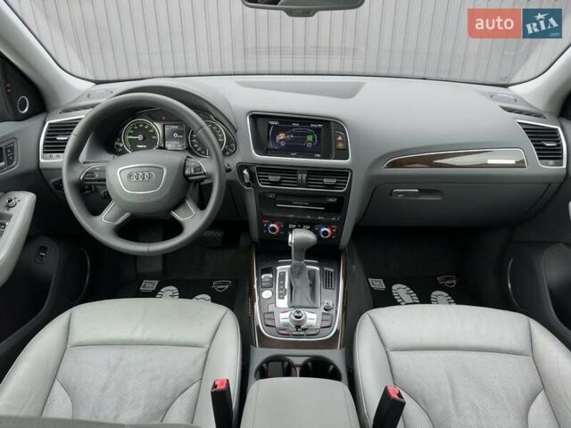 Черный Ауди Ку 5, объемом двигателя 2 л и пробегом 216 тыс. км за 15900 $, фото 26 на Automoto.ua