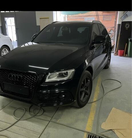 Ауді Ку 5 2013 у Києві на Automoto.ua Чорний Ауді Ку 5, об'ємом двигуна 3 л та пробігом 260 тис. км за 20000 $, фото 2 на Automoto.ua