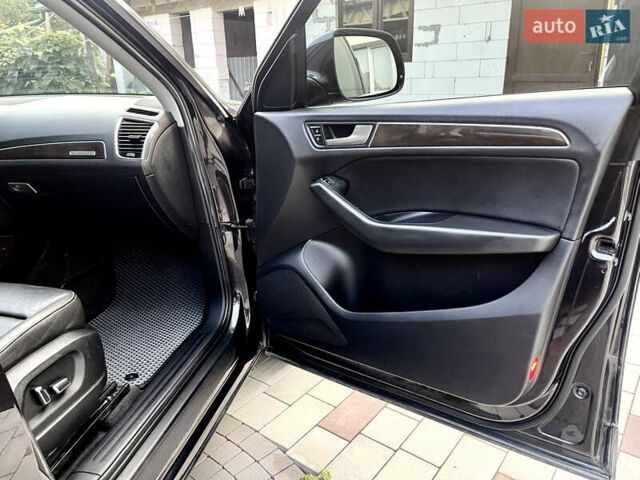 Черный Ауди Ку 5, объемом двигателя 1.98 л и пробегом 138 тыс. км за 17800 $, фото 19 на Automoto.ua