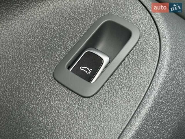 Черный Ауди Ку 5, объемом двигателя 2 л и пробегом 216 тыс. км за 15900 $, фото 34 на Automoto.ua