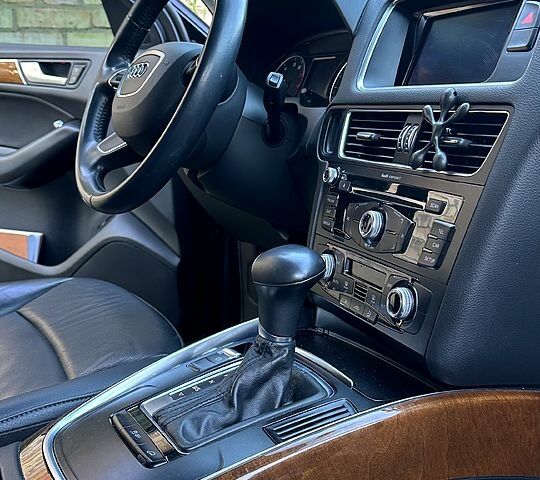 Ауді Ку 5 2014 у Києві на Automoto.ua Чорний Ауді Ку 5, об'ємом двигуна 2 л та пробігом 204 тис. км за 16700 $, фото 4 на Automoto.ua