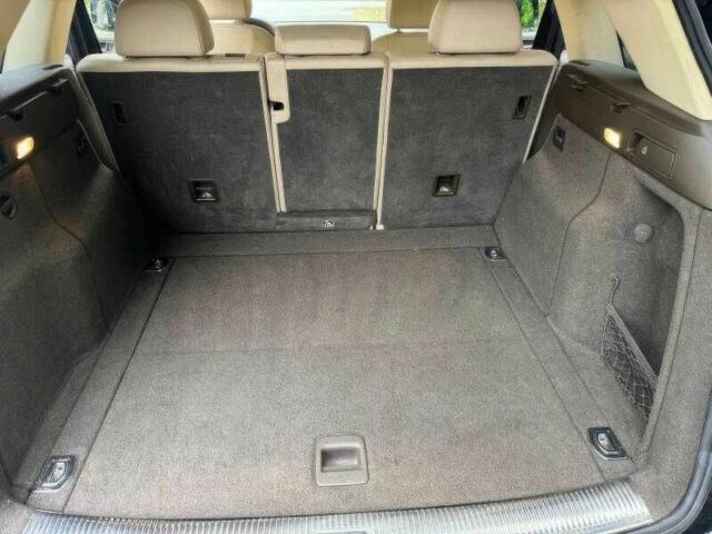 Чорний Ауді Ку 5, об'ємом двигуна 2 л та пробігом 145 тис. км за 9000 $, фото 11 на Automoto.ua