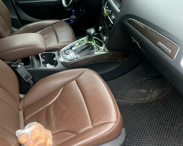 Черный Ауди Ку 5, объемом двигателя 0 л и пробегом 290 тыс. км за 12800 $, фото 1 на Automoto.ua