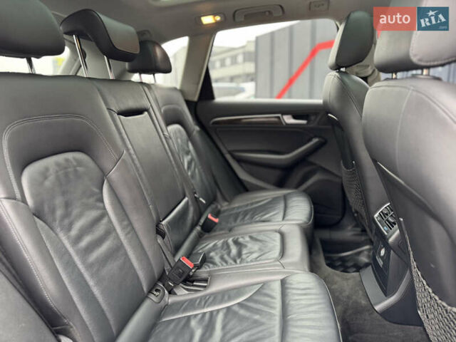 Черный Ауди Ку 5, объемом двигателя 2 л и пробегом 272 тыс. км за 12700 $, фото 41 на Automoto.ua