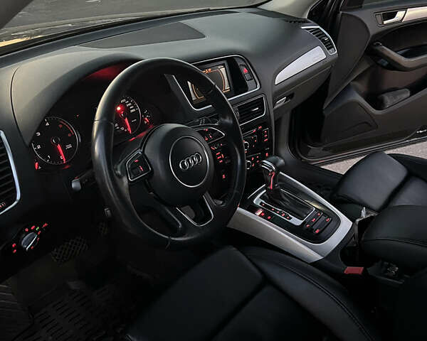 Черный Ауди Ку 5, объемом двигателя 1.97 л и пробегом 240 тыс. км за 21500 $, фото 6 на Automoto.ua