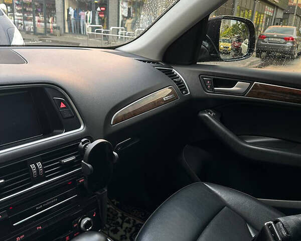 Черный Ауди Ку 5, объемом двигателя 1.98 л и пробегом 135 тыс. км за 10000 $, фото 3 на Automoto.ua