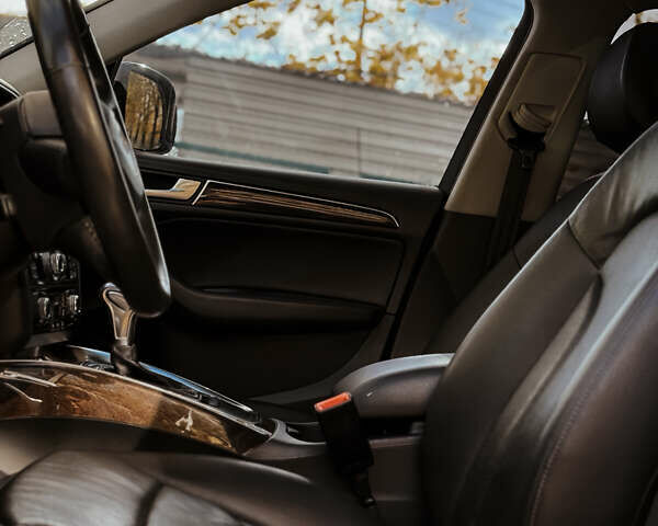 Чорний Ауді Ку 5, об'ємом двигуна 2 л та пробігом 201 тис. км за 14000 $, фото 9 на Automoto.ua