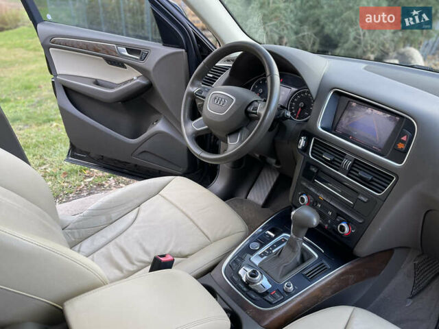 Чорний Ауді Ку 5, об'ємом двигуна 2 л та пробігом 239 тис. км за 13500 $, фото 22 на Automoto.ua