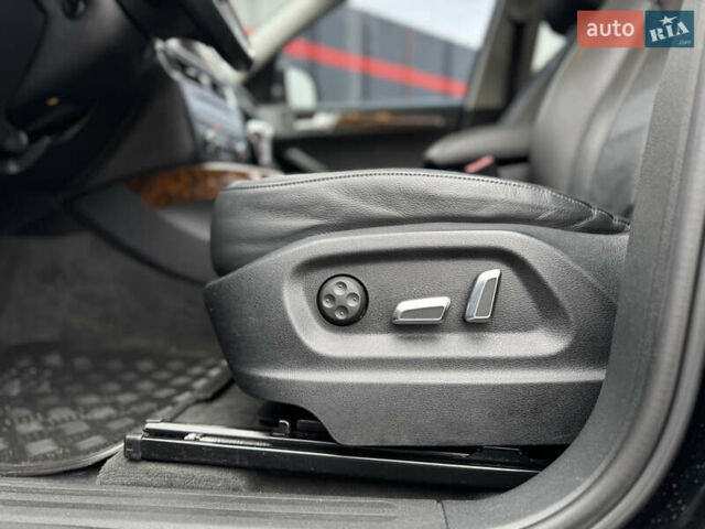 Черный Ауди Ку 5, объемом двигателя 2 л и пробегом 272 тыс. км за 12700 $, фото 25 на Automoto.ua