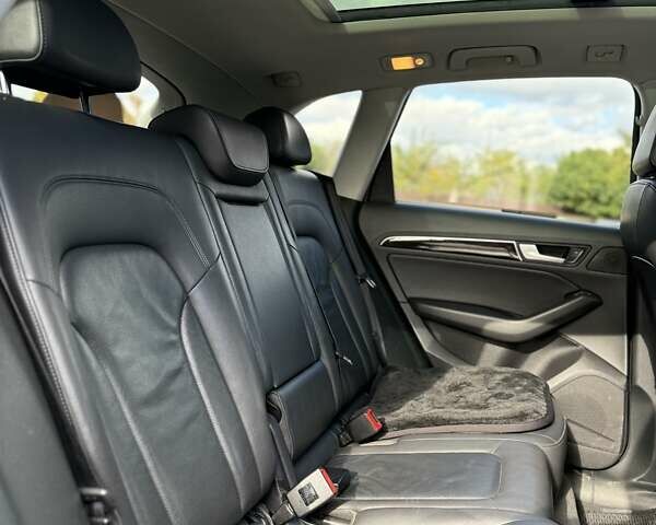 Чорний Ауді Ку 5, об'ємом двигуна 1.98 л та пробігом 170 тис. км за 15000 $, фото 10 на Automoto.ua