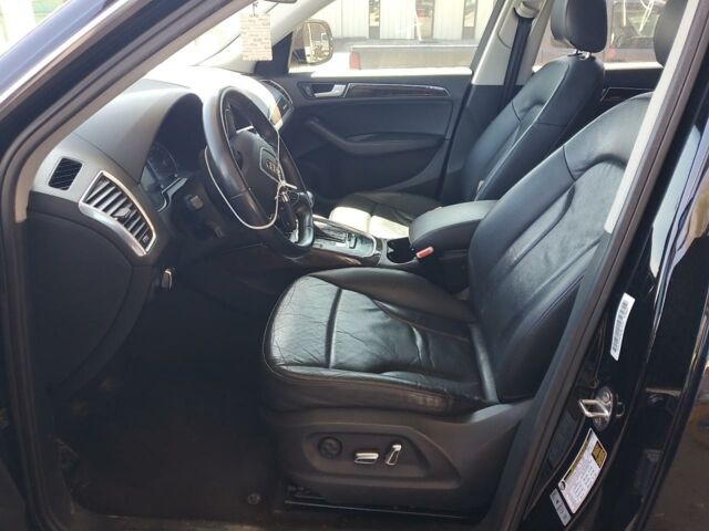 Черный Ауди Ку 5, объемом двигателя 2 л и пробегом 172 тыс. км за 9300 $, фото 6 на Automoto.ua