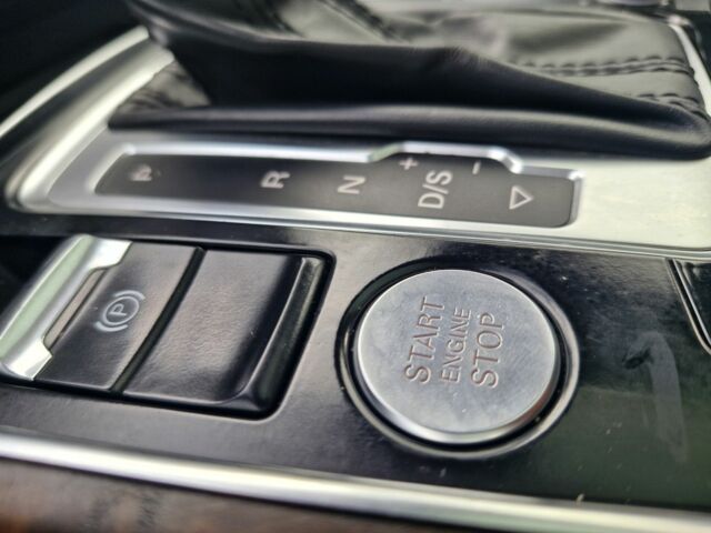 Чорний Ауді Ку 5, об'ємом двигуна 2 л та пробігом 232 тис. км за 13900 $, фото 20 на Automoto.ua