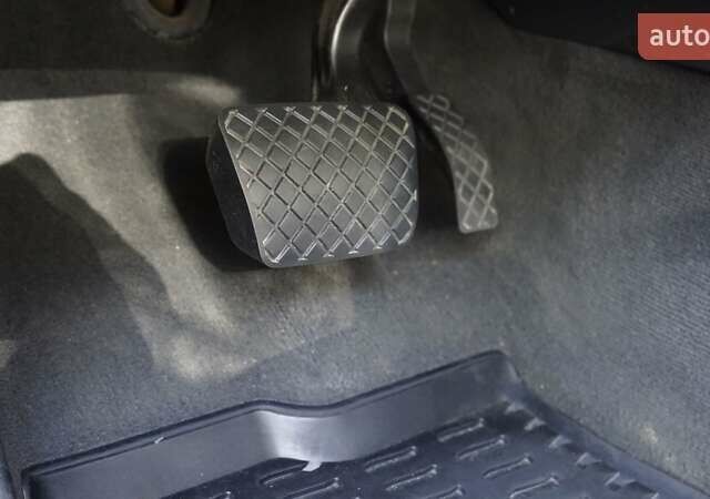 Черный Ауди Ку 5, объемом двигателя 3 л и пробегом 260 тыс. км за 18000 $, фото 29 на Automoto.ua