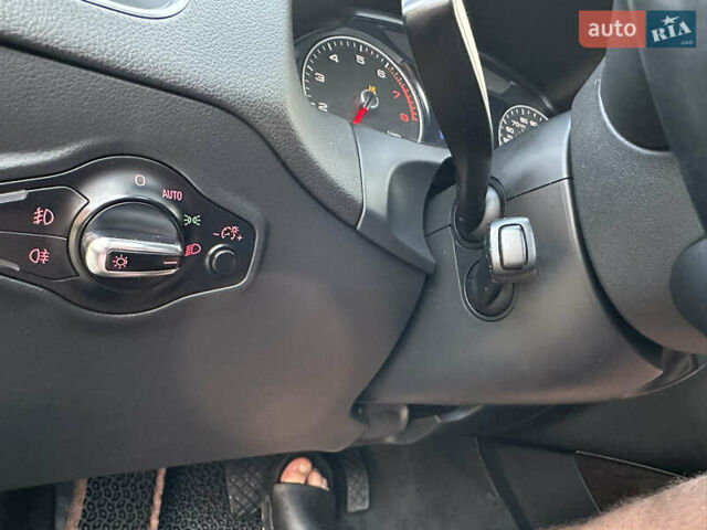 Чорний Ауді Ку 5, об'ємом двигуна 2 л та пробігом 210 тис. км за 13400 $, фото 27 на Automoto.ua