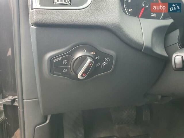 Черный Ауди Ку 5, объемом двигателя 1.98 л и пробегом 270 тыс. км за 14000 $, фото 15 на Automoto.ua