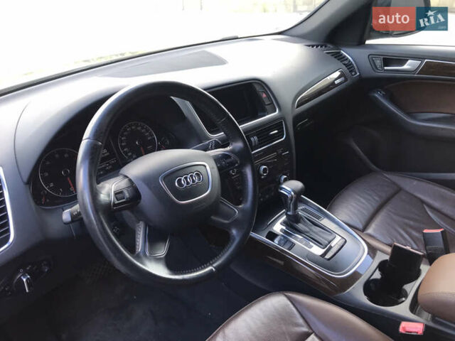 Чорний Ауді Ку 5, об'ємом двигуна 2 л та пробігом 167 тис. км за 12500 $, фото 5 на Automoto.ua