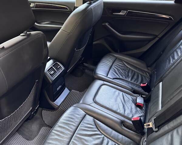 Черный Ауди Ку 5, объемом двигателя 1.98 л и пробегом 139 тыс. км за 19100 $, фото 13 на Automoto.ua