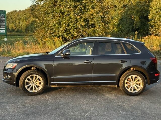 Черный Ауди Ку 5, объемом двигателя 2 л и пробегом 136 тыс. км за 14000 $, фото 1 на Automoto.ua