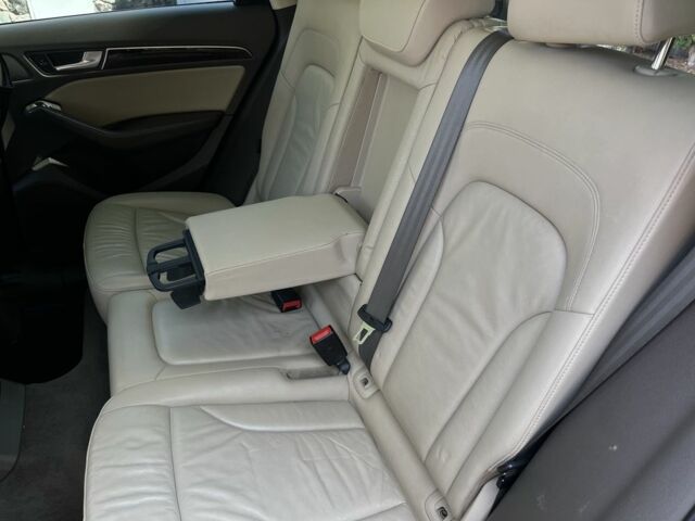 Черный Ауди Ку 5, объемом двигателя 2 л и пробегом 169 тыс. км за 16000 $, фото 15 на Automoto.ua