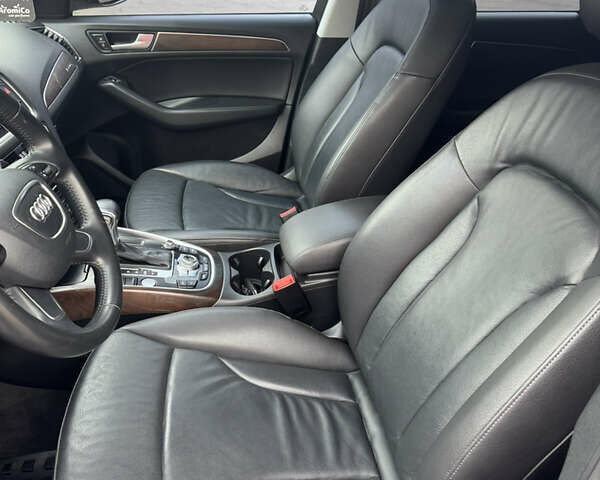 Чорний Ауді Ку 5, об'ємом двигуна 2 л та пробігом 281 тис. км за 15499 $, фото 17 на Automoto.ua