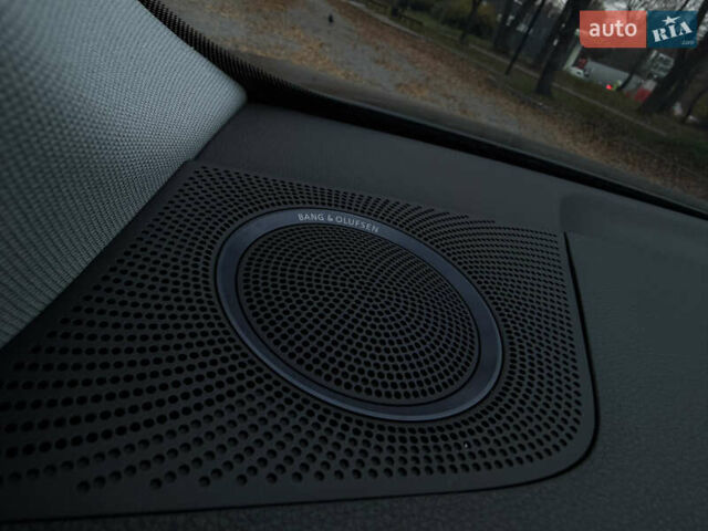 Черный Ауди Ку 5, объемом двигателя 2 л и пробегом 237 тыс. км за 16000 $, фото 13 на Automoto.ua