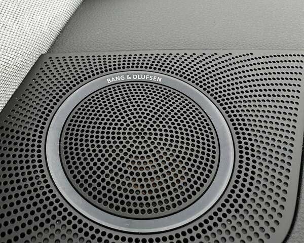 Черный Ауди Ку 5, объемом двигателя 2 л и пробегом 241 тыс. км за 15800 $, фото 19 на Automoto.ua