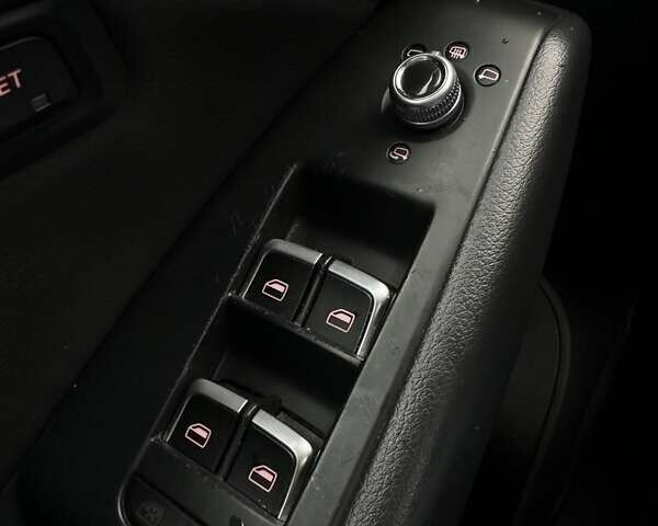 Черный Ауди Ку 5, объемом двигателя 2 л и пробегом 241 тыс. км за 15800 $, фото 15 на Automoto.ua