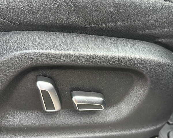 Чорний Ауді Ку 5, об'ємом двигуна 2 л та пробігом 281 тис. км за 15499 $, фото 49 на Automoto.ua