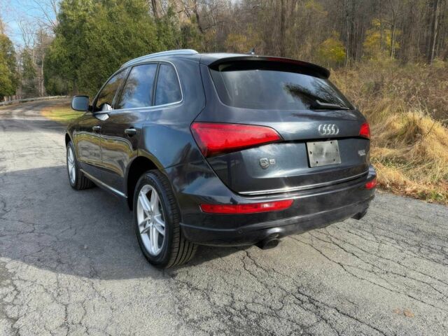 Черный Ауди Ку 5, объемом двигателя 2 л и пробегом 75 тыс. км за 11000 $, фото 4 на Automoto.ua