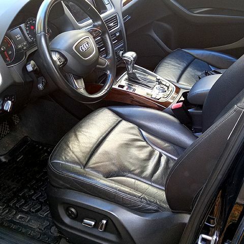 Черный Ауди Ку 5, объемом двигателя 2 л и пробегом 145 тыс. км за 16200 $, фото 2 на Automoto.ua