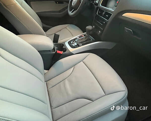 Чорний Ауді Ку 5, об'ємом двигуна 3 л та пробігом 93 тис. км за 17000 $, фото 4 на Automoto.ua