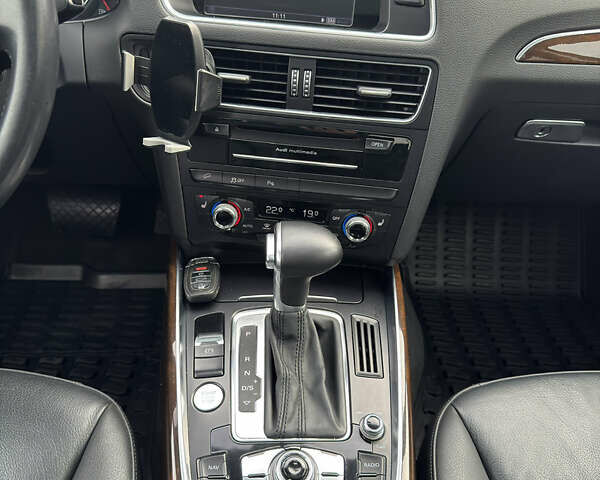 Черный Ауди Ку 5, объемом двигателя 2 л и пробегом 203 тыс. км за 15500 $, фото 41 на Automoto.ua