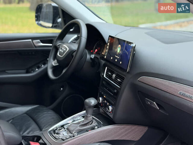 Черный Ауди Ку 5, объемом двигателя 2 л и пробегом 237 тыс. км за 16000 $, фото 17 на Automoto.ua