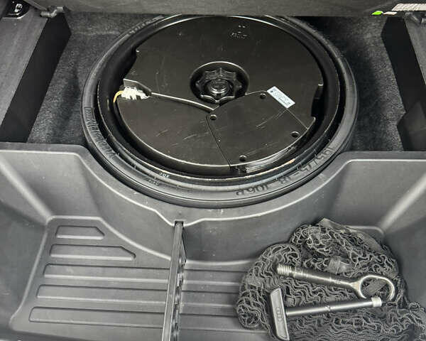 Чорний Ауді Ку 5, об'ємом двигуна 2 л та пробігом 281 тис. км за 15499 $, фото 33 на Automoto.ua