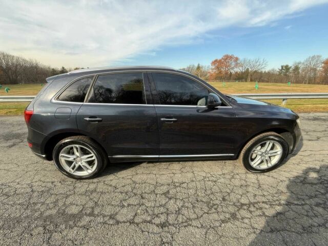 Черный Ауди Ку 5, объемом двигателя 2 л и пробегом 75 тыс. км за 11000 $, фото 7 на Automoto.ua