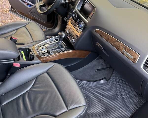 Черный Ауди Ку 5, объемом двигателя 1.98 л и пробегом 139 тыс. км за 19100 $, фото 11 на Automoto.ua