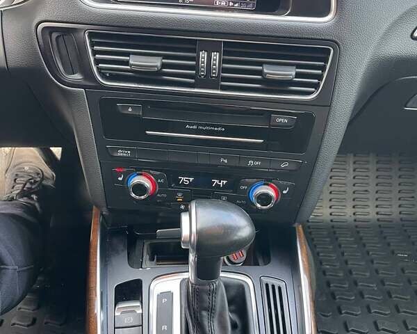 Черный Ауди Ку 5, объемом двигателя 2 л и пробегом 308 тыс. км за 14900 $, фото 8 на Automoto.ua