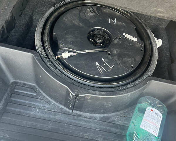 Черный Ауди Ку 5, объемом двигателя 1.98 л и пробегом 206 тыс. км за 16500 $, фото 7 на Automoto.ua