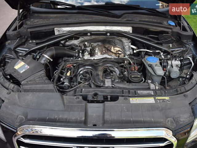 Черный Ауди Ку 5, объемом двигателя 2.97 л и пробегом 227 тыс. км за 18900 $, фото 6 на Automoto.ua