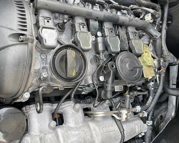 Черный Ауди Ку 5, объемом двигателя 2 л и пробегом 308 тыс. км за 14900 $, фото 12 на Automoto.ua