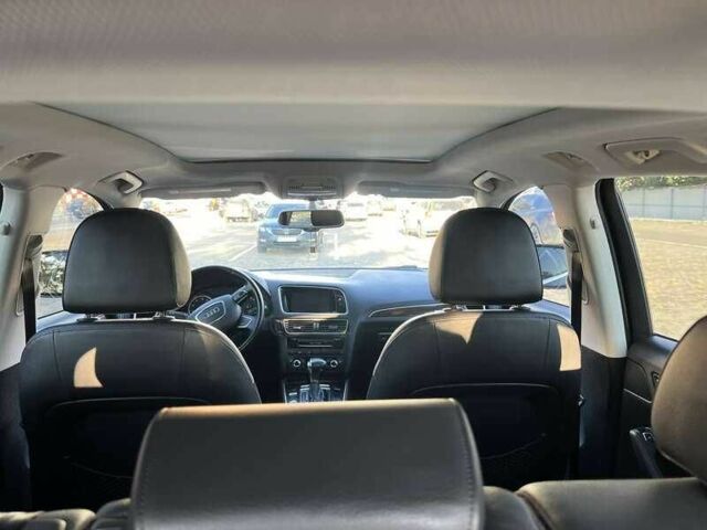 Черный Ауди Ку 5, объемом двигателя 2 л и пробегом 154 тыс. км за 12050 $, фото 10 на Automoto.ua