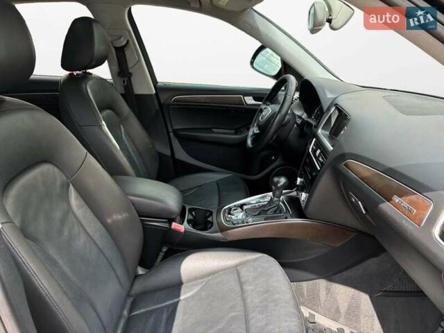 Чорний Ауді Ку 5, об'ємом двигуна 1.98 л та пробігом 132 тис. км за 14000 $, фото 7 на Automoto.ua