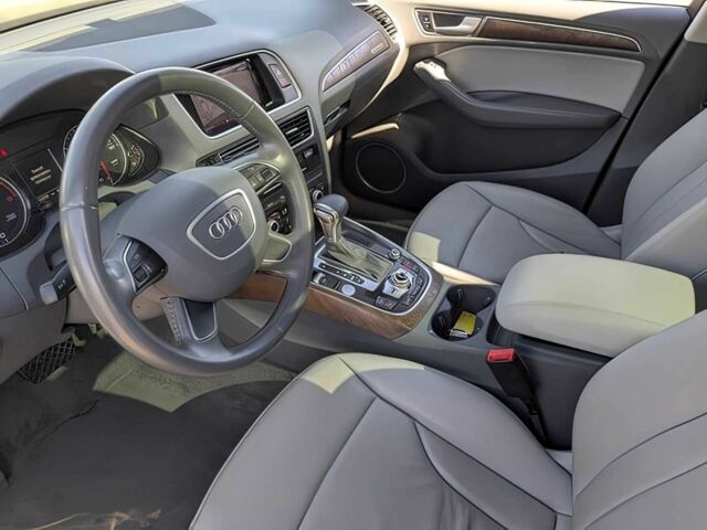 Чорний Ауді Ку 5, об'ємом двигуна 2 л та пробігом 75 тис. км за 7000 $, фото 8 на Automoto.ua